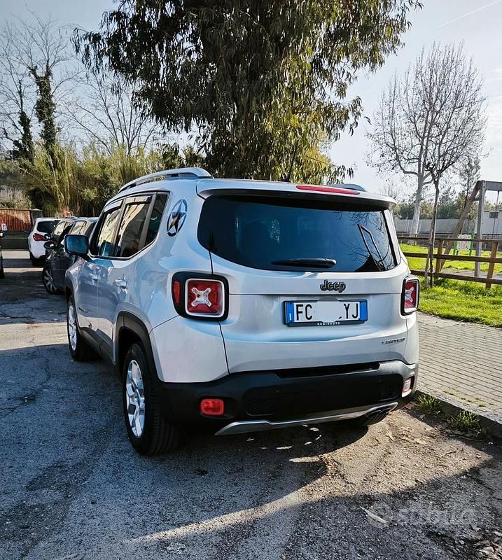 Usata Jeep Renegade Limited 120 CV (88 kW) 2015 Argento SUV