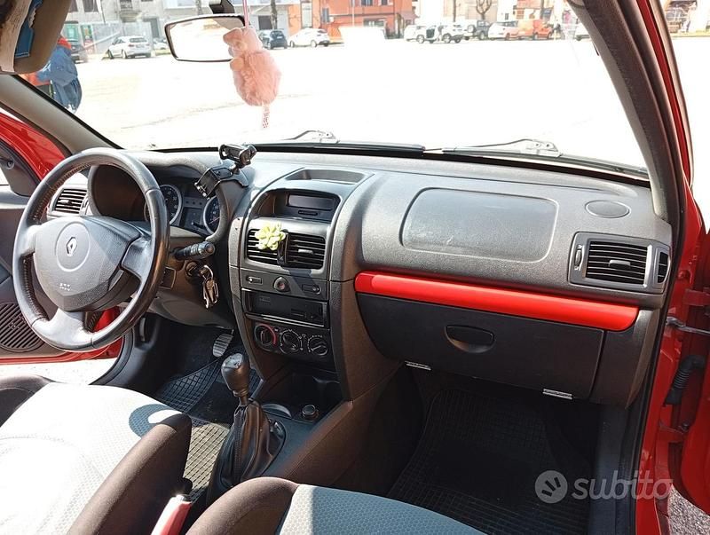 Usata Renault Clio II 2006 Berlina