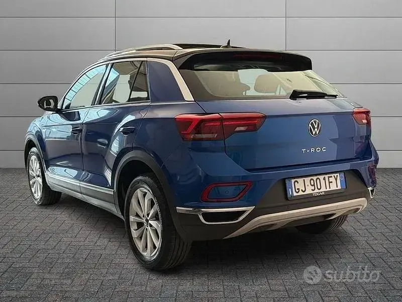 Usata VW T-Roc Life 150 CV (110 kW) 2022 Bluazzurro SUV