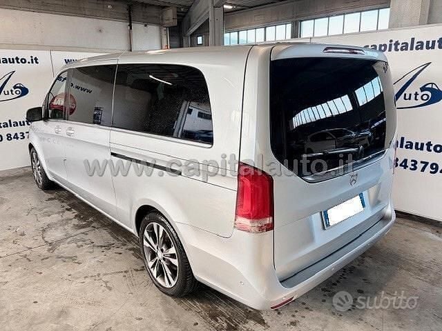 Usata Mercedes V220 Premium 163 CV (119 kW) 2016 Grigio Monovolume
