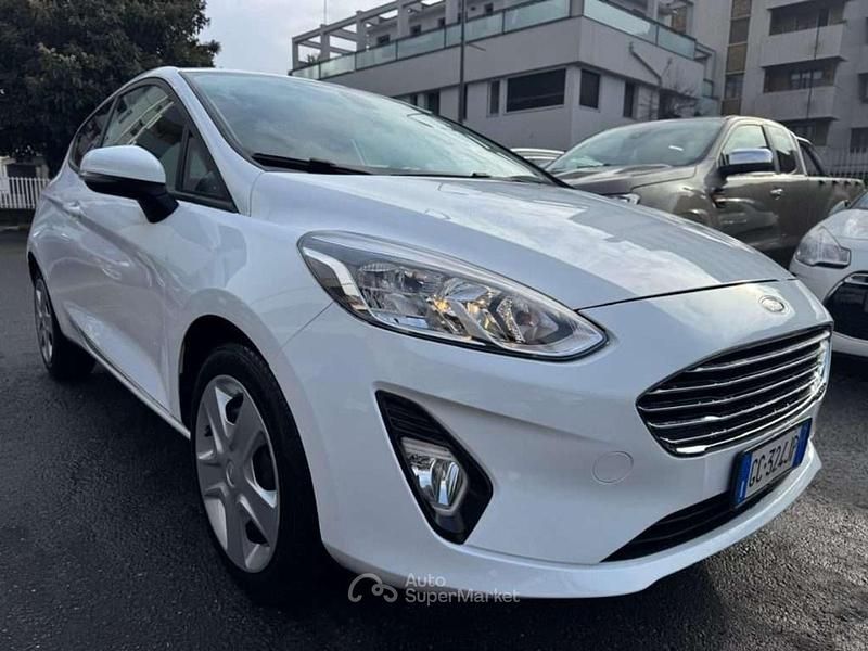 Gebraucht Ford Fiesta Trend 75 PS (55 kW) 2020 Weiß Van