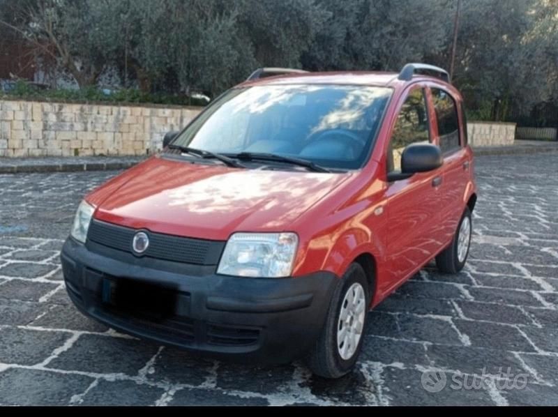 Usata Fiat Panda 70 CV (51 kW) 2010 Rosso Utilitaria
