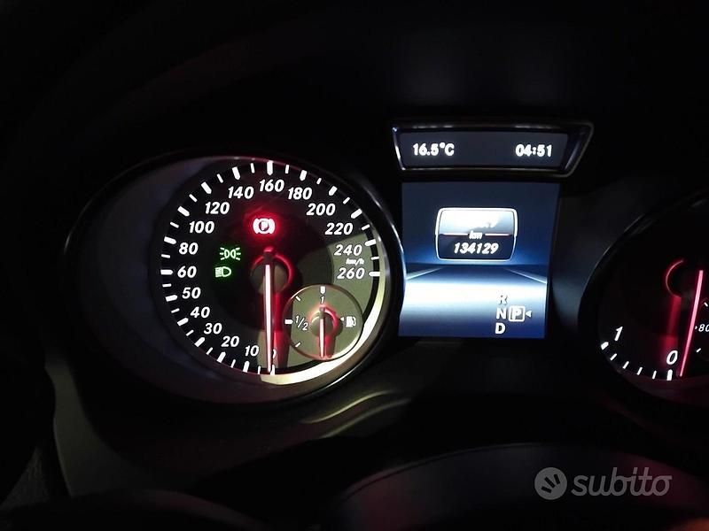 Occasion Mercedes GLA200 136 ch (100 kW) 2015 Blanc SUV