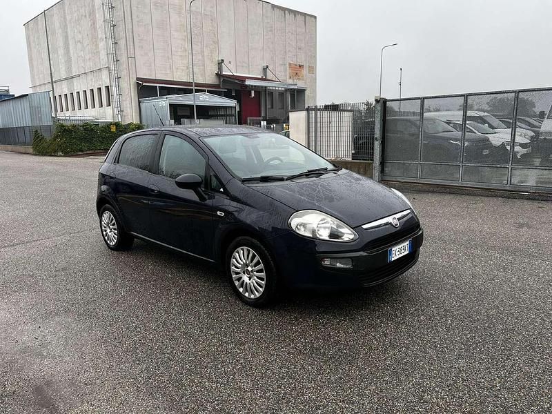Usata Fiat Punto Evo Dynamic 95 CV (69 kW) 2011 Blu/azzurro Utilitaria