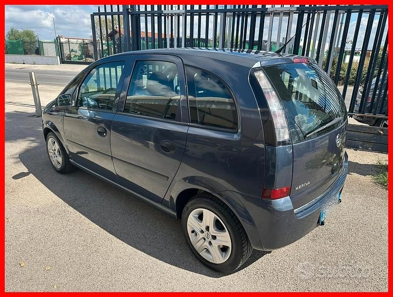 Usata Opel Meriva 89 CV (65 kW) 2010 Blu Monovolume