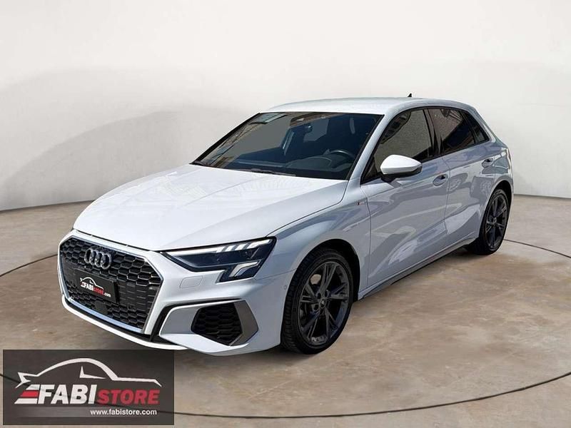 Usata Audi A3 e-tron 150 CV (110 kW) 2022 Bianco Utilitaria