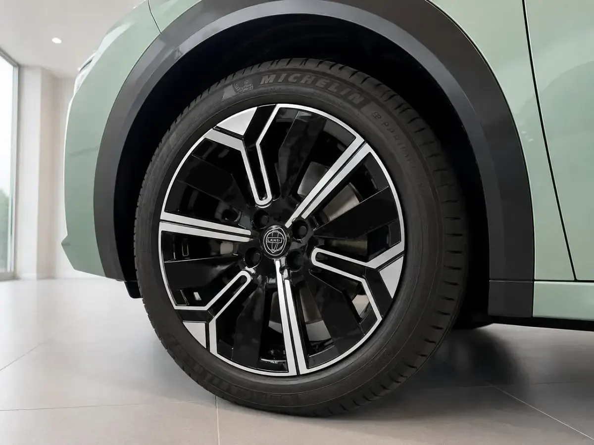 Usata Lancia Ypsilon 110 CV (80 kW) 2025 Verde Utilitaria