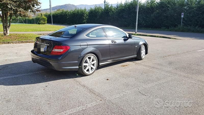 Usata Mercedes C220 Avantgarde 170 CV (125 kW) 2012 Nero Coupé