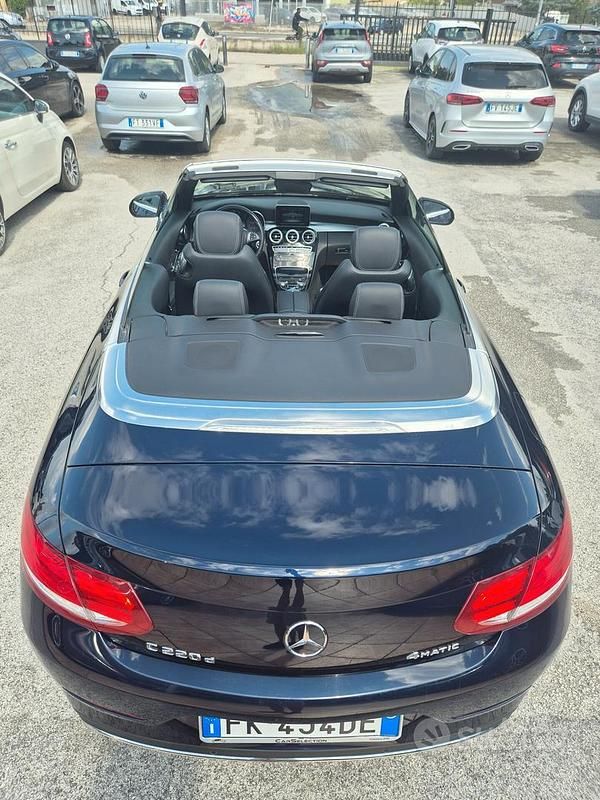 Usata Mercedes C220 169 CV (124 kW) 2017 Blu Cabrio