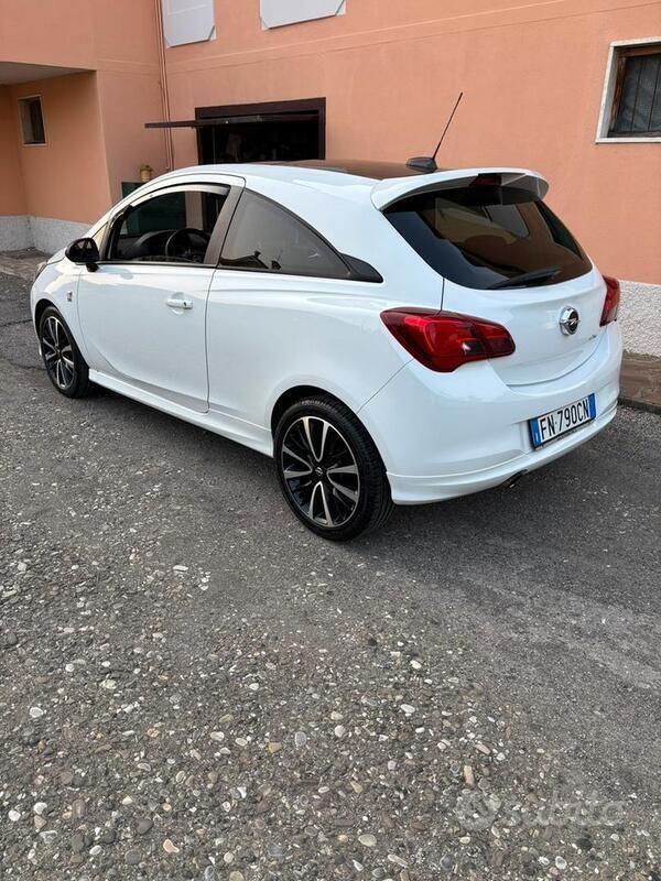 Usata Opel Corsa OPC 90 CV (66 kW) 2018 Bianco Coupé