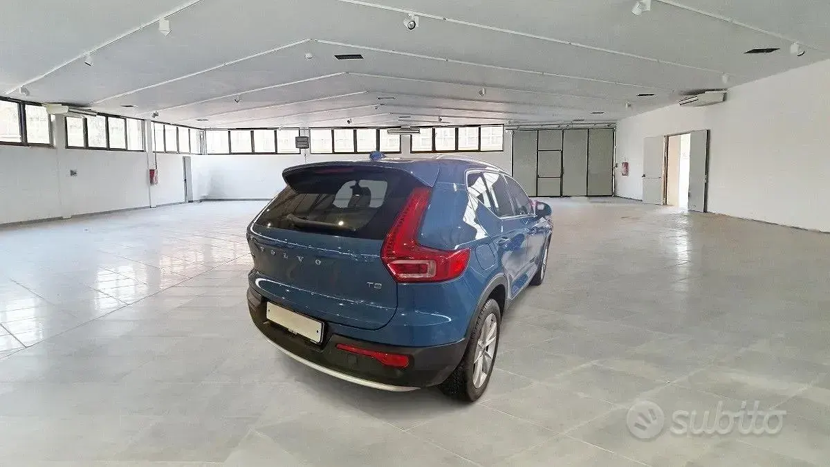 Occasion Volvo XC40 Core 129 ch (94 kW) 2023 Bleue SUV