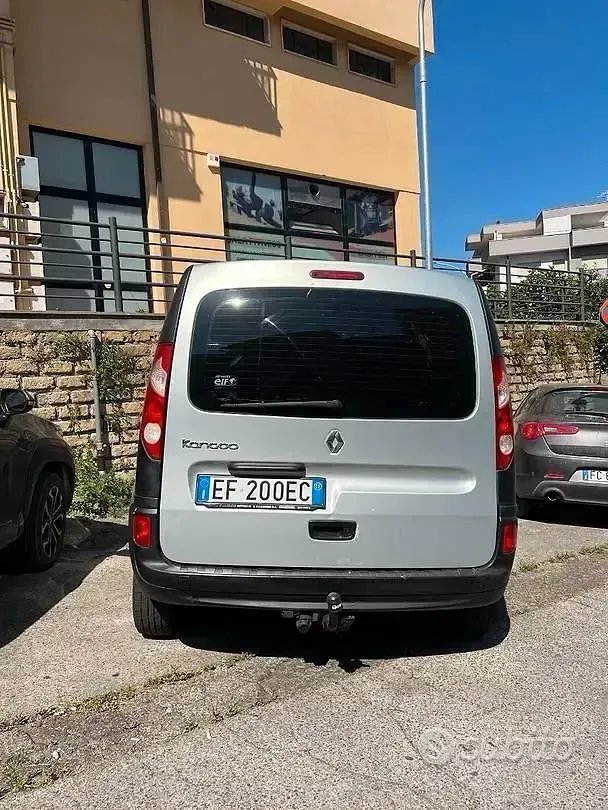 Usata Renault Kangoo 75 CV (55 kW) 2011 Grigio Monovolume