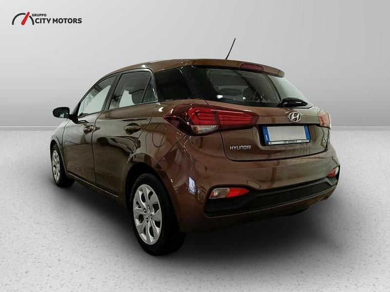 Käytetty Hyundai i20 Advanced 75 HP (55 kW) 2019 Peessi Tila-auto