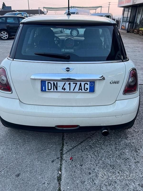 Usata Mini Cooper Chili 120 CV (88 kW) 2008 Beige Utilitaria