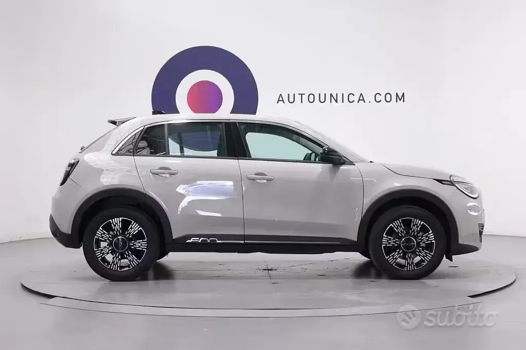 Usata Fiat 600 101 CV (74 kW) 2025 Beige SUV