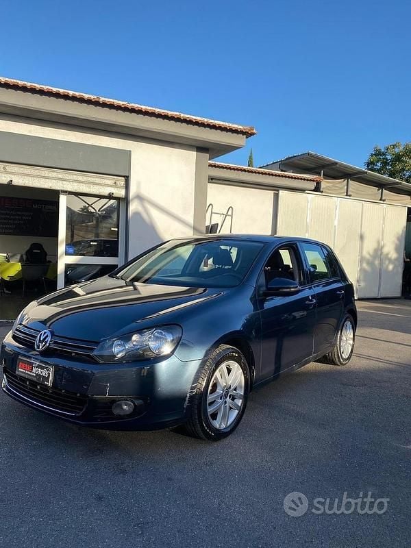 Usata VW Golf VI Highline 104 CV (76 kW) 2011 Grigio Utilitaria