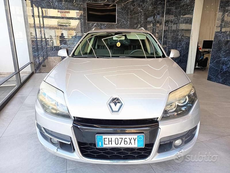 Usata Renault Laguna III 150 CV (110 kW) 2011 Grigio Berlina