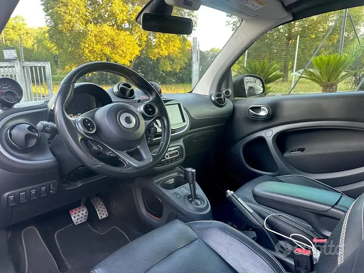 Usata Smart ForTwo Cabrio Brabus 109 CV (80 kW) 2018 Nero Cabrio