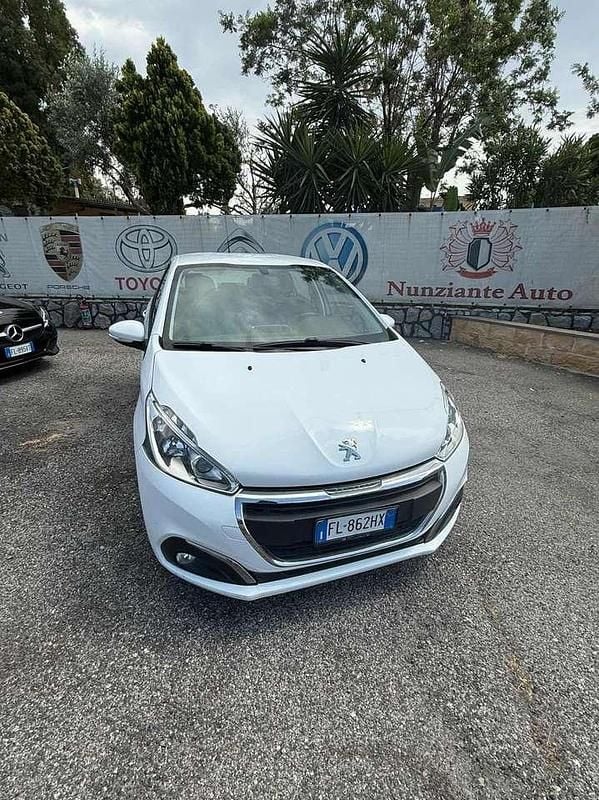 Bianco Usata 2017 Peugeot 208 Allure Due volumi | 7600 € (Ottimo prezzo) - Immagine 1/4