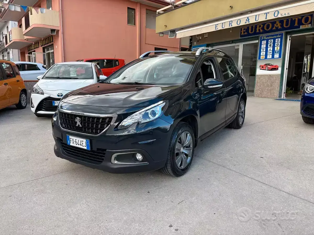Usata Peugeot 2008 Allure 102 CV (75 kW) 2019 Grigio SUV