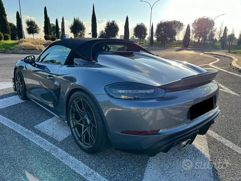 Nuova Porsche 718 Spyder 500 CV (367 kW) 2025 Grigio Cabrio