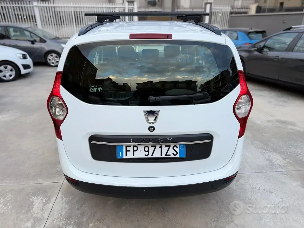 Usata Dacia Lodgy Comfort 90 CV (66 kW) 2018 Bianco Monovolume
