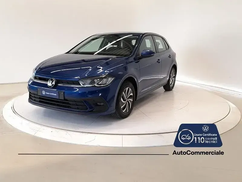 Usata VW Polo Life 95 CV (69 kW) 2023 Blu Utilitaria