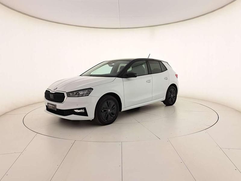 Usata Skoda Fabia Selection 80 CV (58 kW) 2025 Bianco luna metallizzato nero tulipano perlato Utilitaria