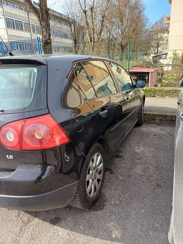 Usata VW Golf VI Comfortline 102 CV (75 kW) 2008 Nero Utilitaria