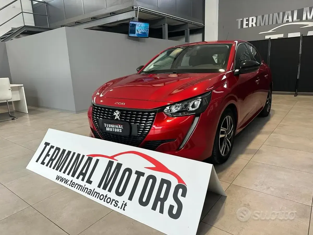 Usata Peugeot 208 Active 75 CV (55 kW) 2024 Rosso Utilitaria