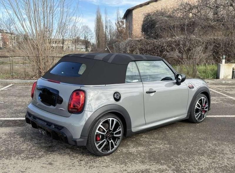 Begagnad Mini John Cooper Works Cabriolet Essential 231 HK (169 kW) 2022 Grå Cab
