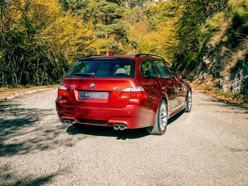 Usata BMW M5 507 CV (372 kW) 2007 Indianapolis red Station wagon