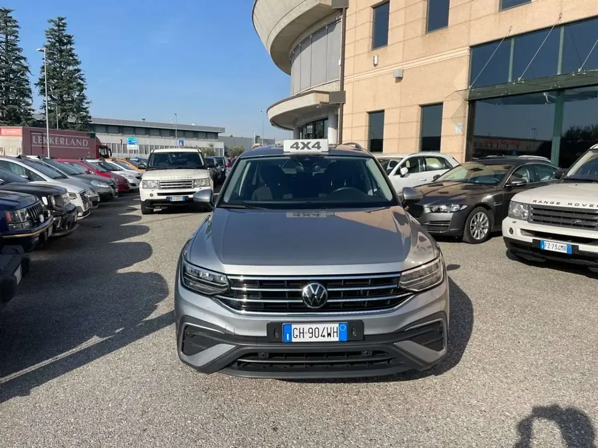 Usata VW Tiguan Allspace Life 150 CV (110 kW) 2022 Argento SUV