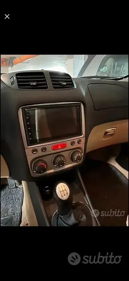 Usata Alfa Romeo 147 105 CV (77 kW) 2003 Bianco Utilitaria