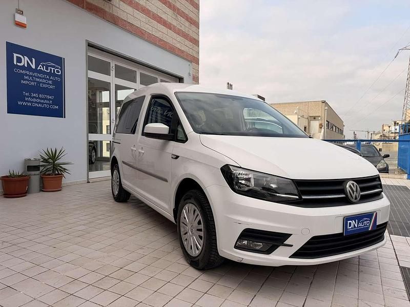 Usata VW Caddy Trendline 102 CV (75 kW) 2019 Bianco Monovolume
