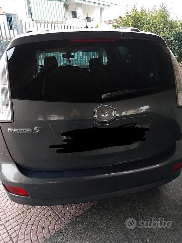 Begagnad Mazda 5 2009 Grå Minibuss