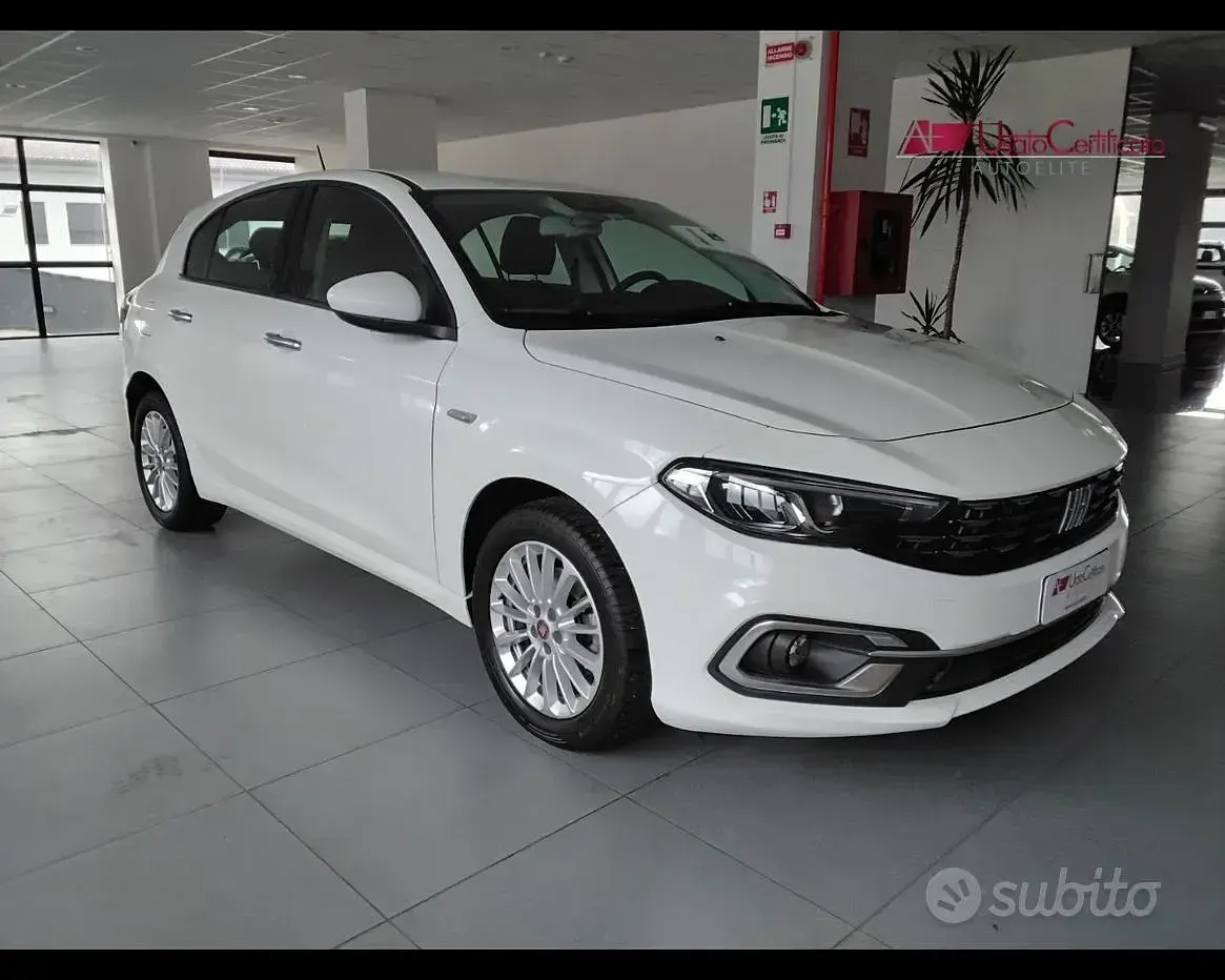 Usata Fiat Tipo Business 131 CV (96 kW) 2022 Bianco Berlina