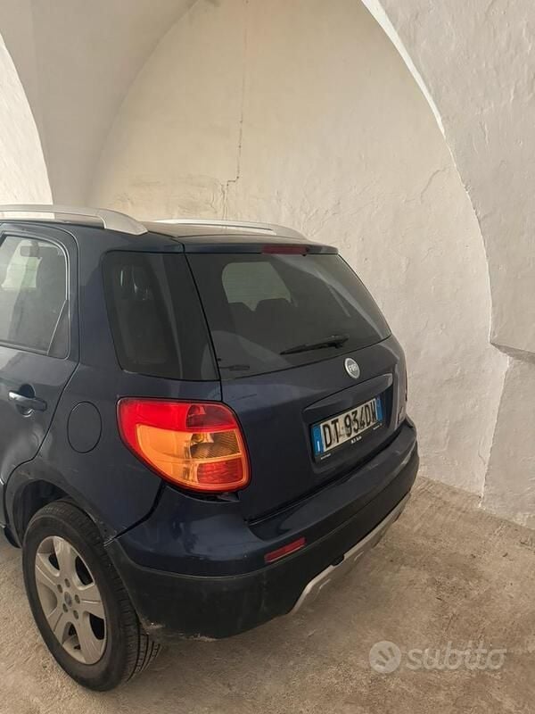 Usata Fiat Sedici 120 CV (88 kW) 2008 SUV