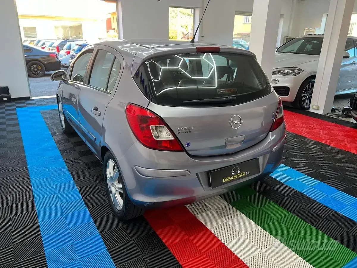 Usata Opel Corsa 80 CV (58 kW) 2007 Grigio Utilitaria
