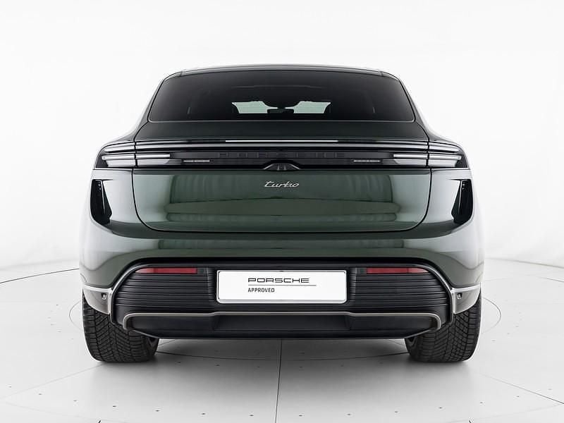 Usata Porsche Macan Turbo 469 kW (639 CV) 2024 Oak green neo metallizzato SUV