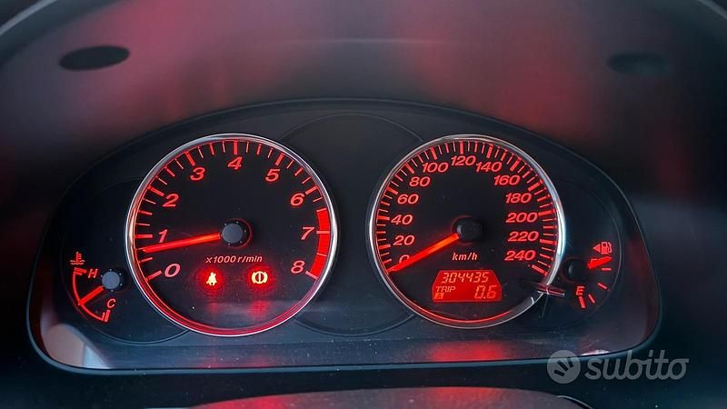 Usata Mazda 6 166 CV (122 kW) 2002 Blu Berlina