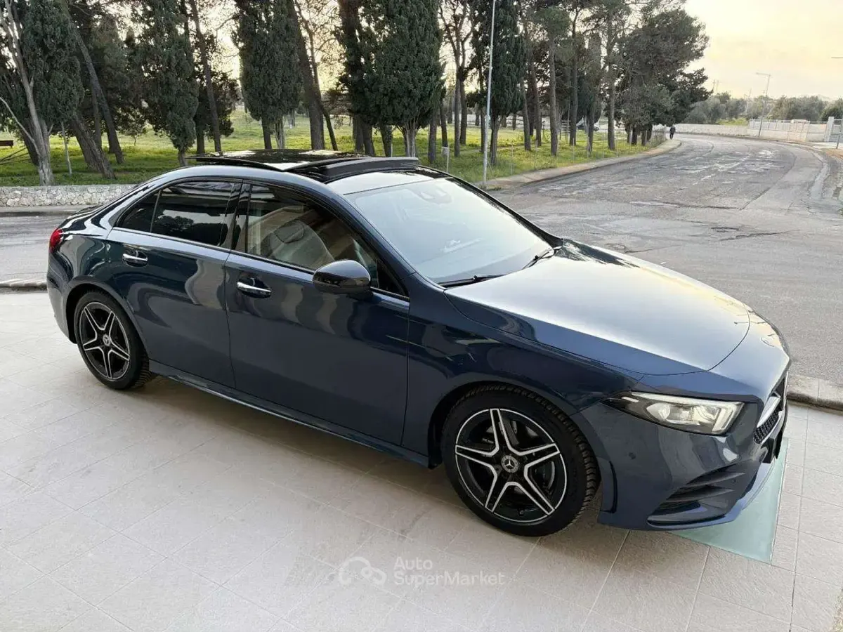 Begagnad Mercedes A220 Premium 190 HK (139 kW) 2022 Blå Sedan