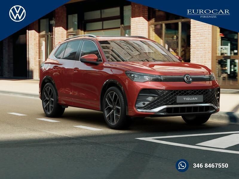 Usata VW Tiguan R-line Plus 204 CV (150 kW) 2024 Persimmon red metallizzato SUV