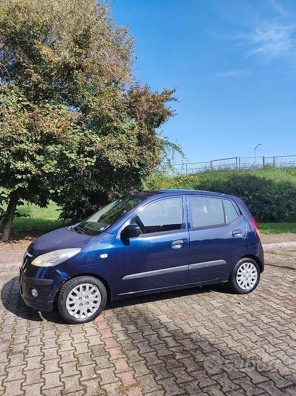 Blu Usata 2009 Hyundai i10 Due volumi | 1700 € (Super prezzo) - Immagine 1/4