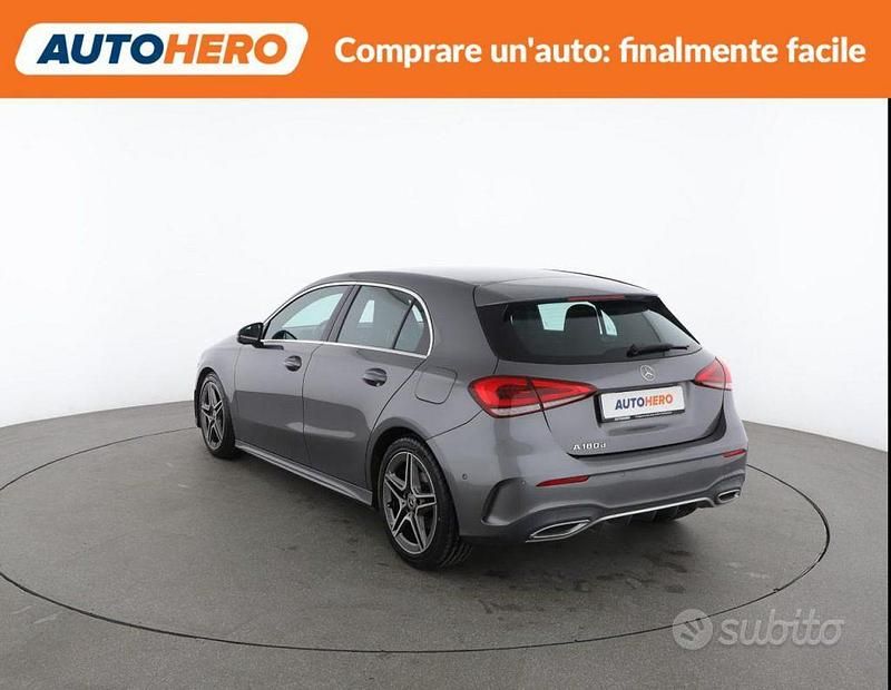Usata Mercedes A180 Premium 115 CV (84 kW) 2019 Grigio Berlina