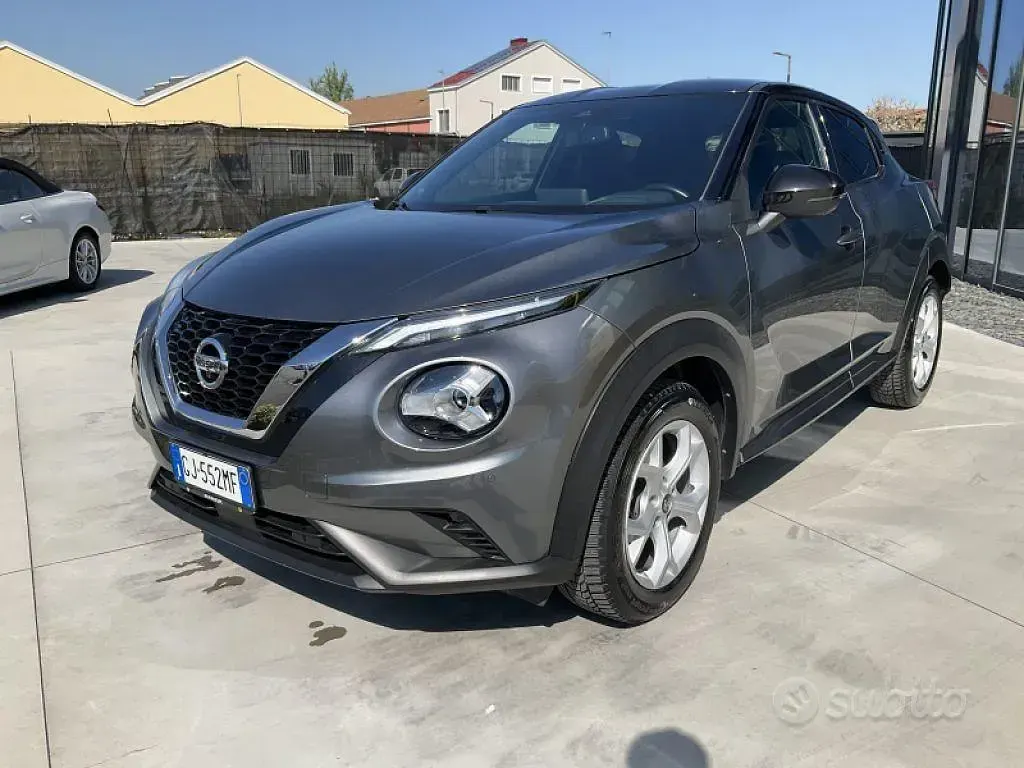 Usata Nissan Juke N-Connecta 114 CV (83 kW) 2022 Grigio SUV