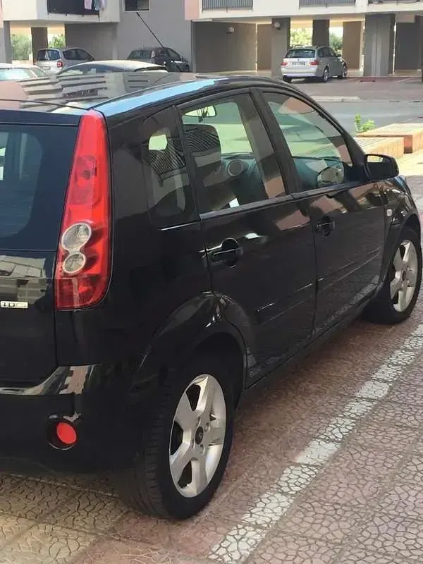 Usata Ford Fiesta Titanium 68 CV (50 kW) 2007 Utilitaria