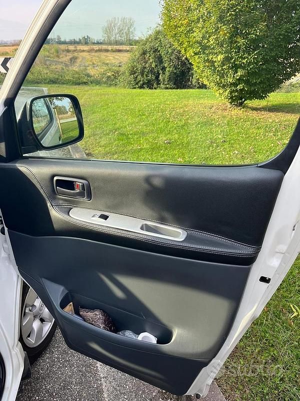 Usata Toyota HiAce 163 CV (119 kW) 2009 Furgone