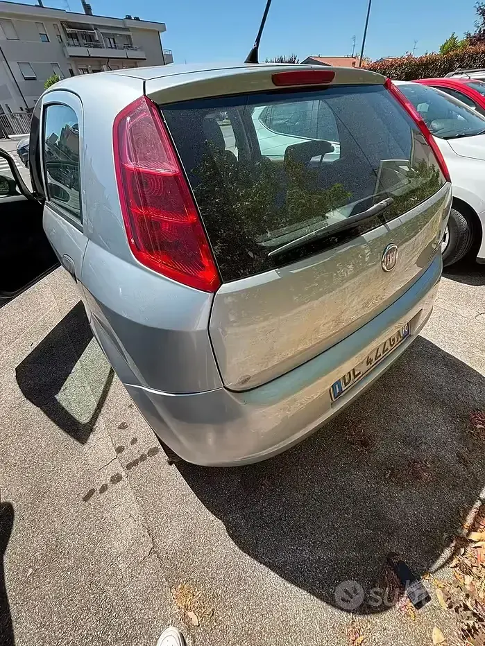 Usata Fiat Grande Punto 65 CV (47 kW) 2008 Grigio Utilitaria