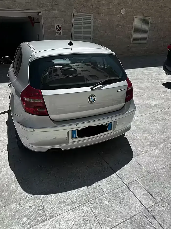 Usata BMW 118 Efficient Dynamics 143 CV (105 kW) 2011 Grigio Utilitaria